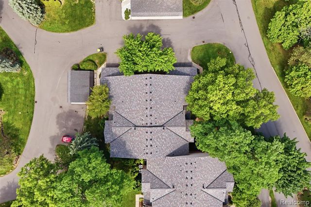 29726 Pine Ridge Circle, Farmington Hills, MI 48331
