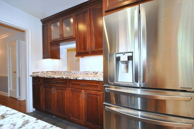11 Sentry Place 1D, Scarsdale, NY 10583