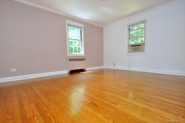 11 Sentry Place 1D, Scarsdale, NY 10583