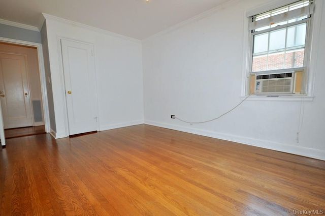 11 Sentry Place 1D, Scarsdale, NY 10583