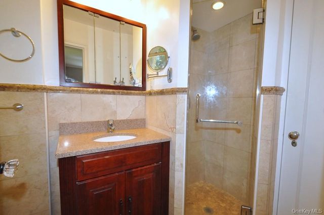 11 Sentry Place 1D, Scarsdale, NY 10583