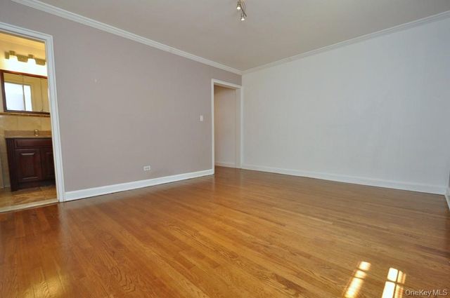 11 Sentry Place 1D, Scarsdale, NY 10583