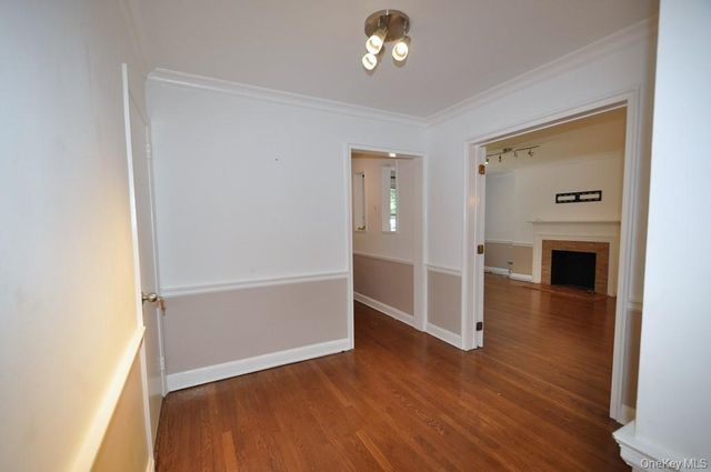 11 Sentry Place 1D, Scarsdale, NY 10583