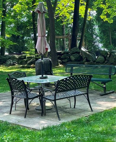 11 Sentry Place 1D, Scarsdale, NY 10583