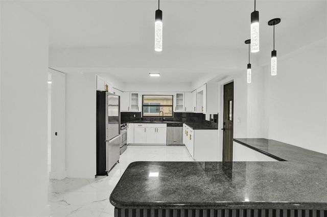 5840 SW 14th Street, Plantation, FL 33317