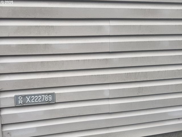 1601 RHODODENDRON Dr 654, Florence, OR 97439