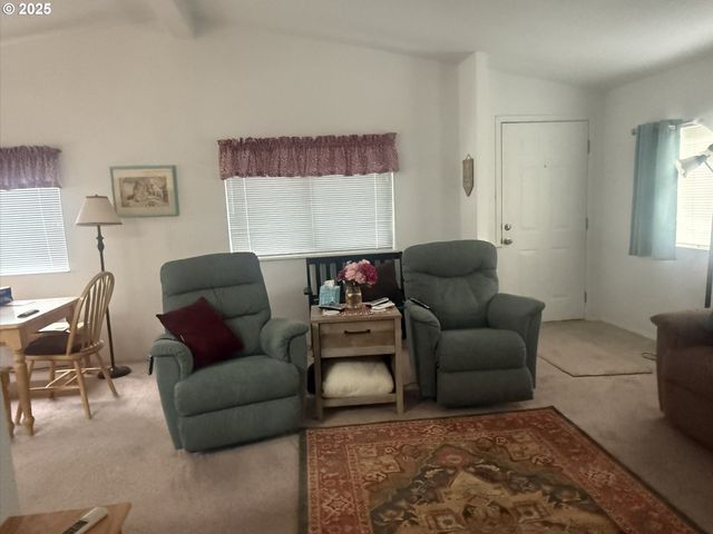 1601 RHODODENDRON Dr 654, Florence, OR 97439