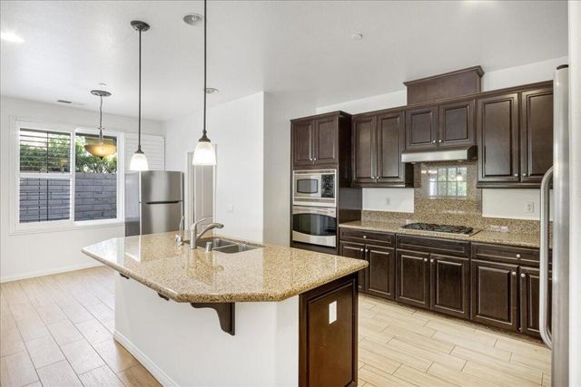 1839 Sunlight Way, Palm Springs, CA 92262