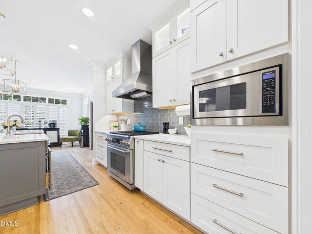 121 Hayworth Drive, Chapel Hill, NC 27517