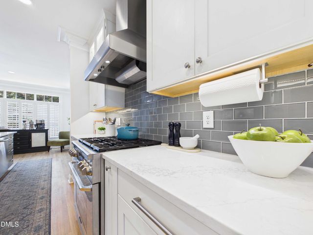 121 Hayworth Drive, Chapel Hill, NC 27517