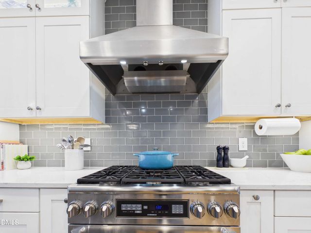 121 Hayworth Drive, Chapel Hill, NC 27517
