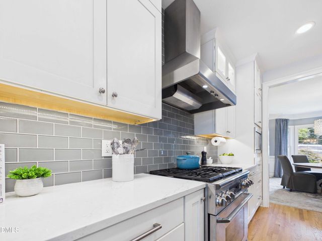 121 Hayworth Drive, Chapel Hill, NC 27517