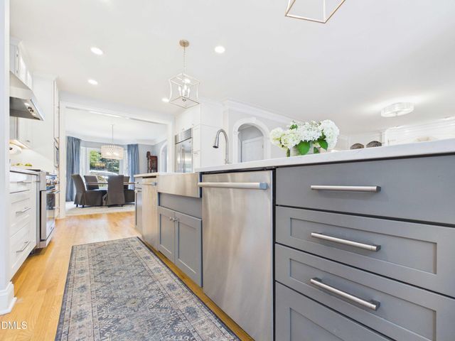 121 Hayworth Drive, Chapel Hill, NC 27517