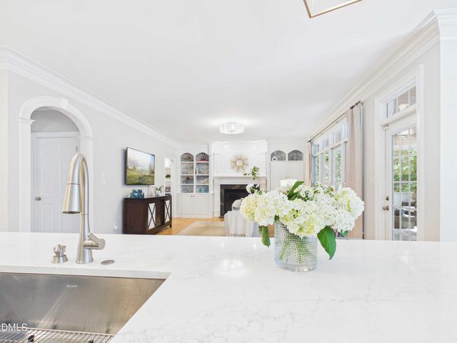121 Hayworth Drive, Chapel Hill, NC 27517