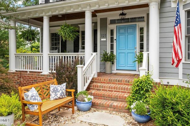 121 Hayworth Drive, Chapel Hill, NC 27517