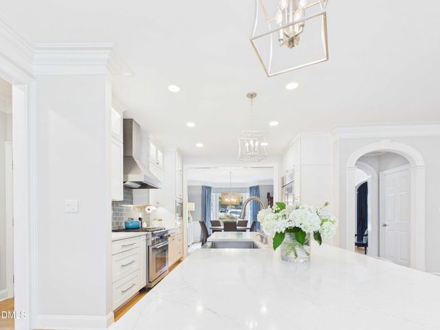 121 Hayworth Drive, Chapel Hill, NC 27517