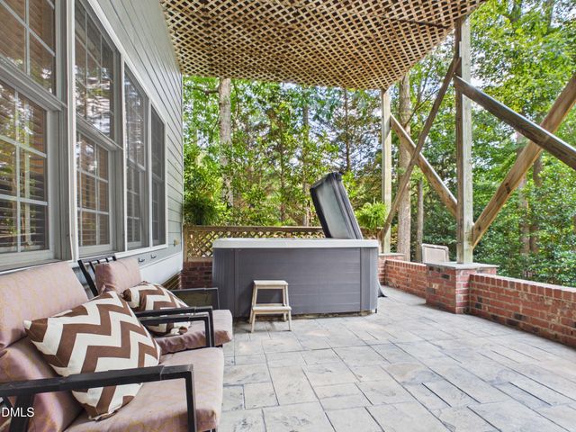 121 Hayworth Drive, Chapel Hill, NC 27517