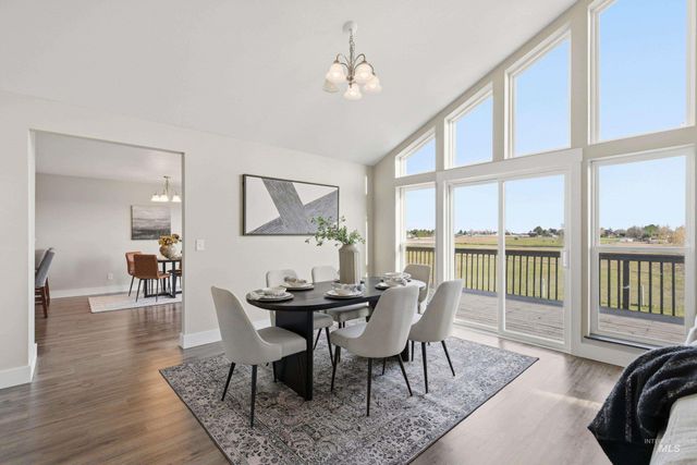 10261 Turner Dr, Middleton, ID 83644