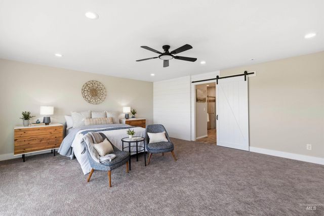 10261 Turner Dr, Middleton, ID 83644