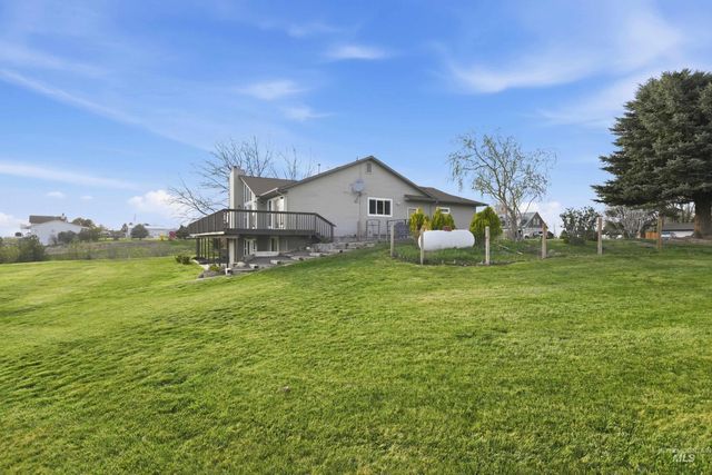 10261 Turner Dr, Middleton, ID 83644