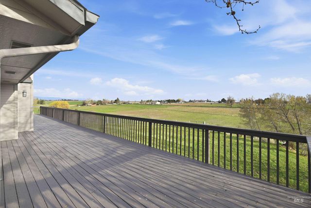 10261 Turner Dr, Middleton, ID 83644