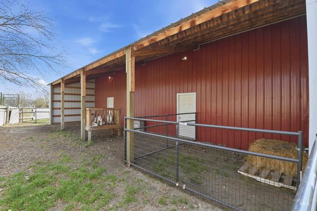 10261 Turner Dr, Middleton, ID 83644