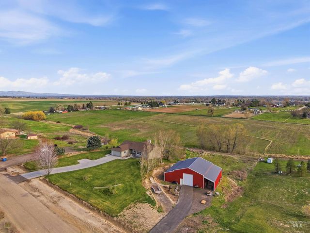 10261 Turner Dr, Middleton, ID 83644