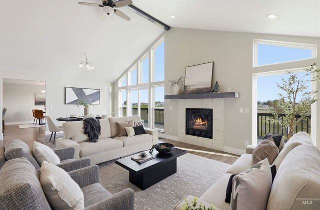 10261 Turner Dr, Middleton, ID 83644