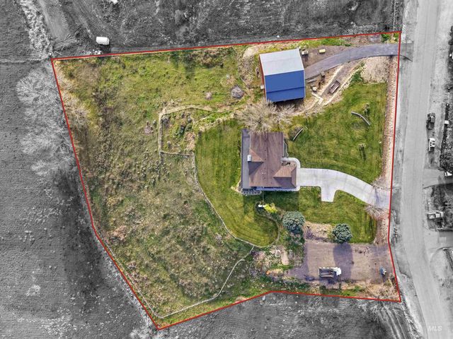 10261 Turner Dr, Middleton, ID 83644