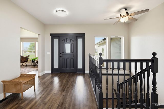 10261 Turner Dr, Middleton, ID 83644