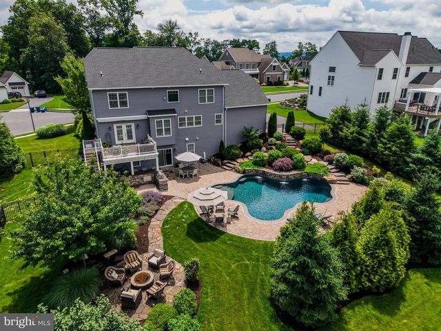 2004 SPRING CT, Mechanicsburg, PA 17055