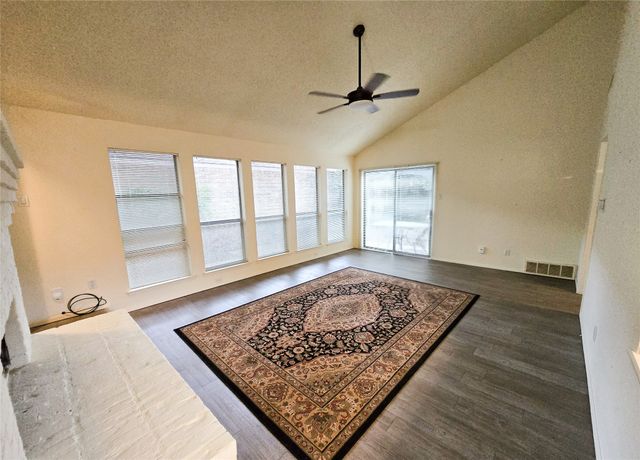 2215 Winter Sunday Way, Arlington, TX 76012