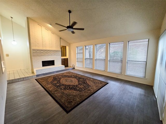 2215 Winter Sunday Way, Arlington, TX 76012