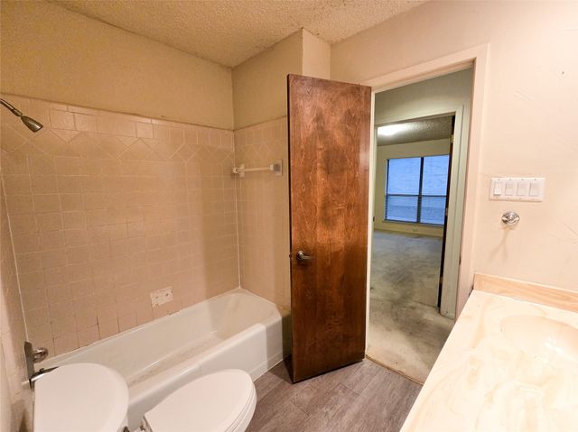 2215 Winter Sunday Way, Arlington, TX 76012