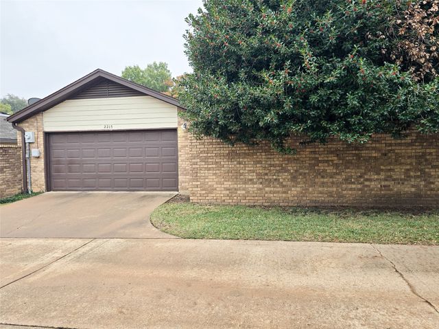 2215 Winter Sunday Way, Arlington, TX 76012