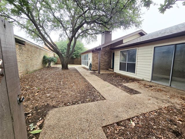 2215 Winter Sunday Way, Arlington, TX 76012