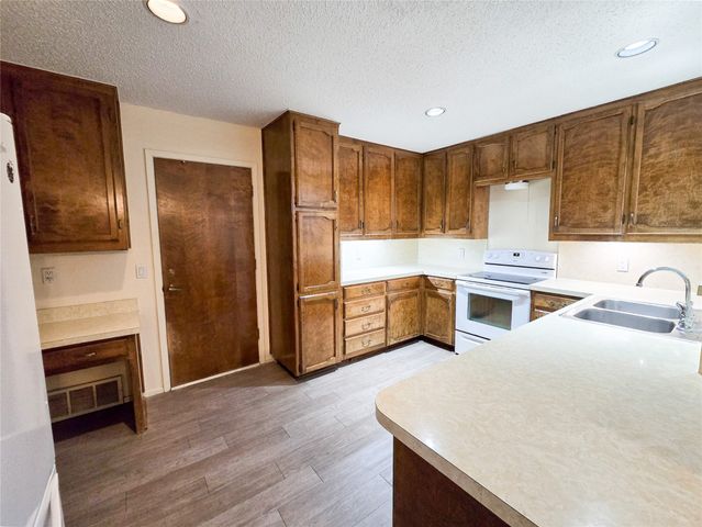 2215 Winter Sunday Way, Arlington, TX 76012