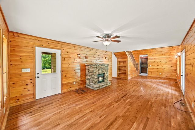 150 Bear Paw Road, Albany, KY 42602