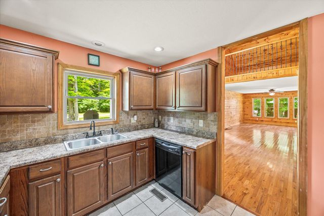 150 Bear Paw Road, Albany, KY 42602