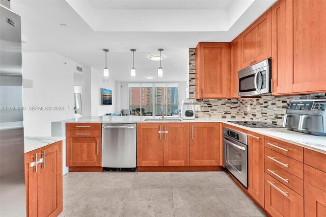 3340 NE 190th St 1109, Aventura, FL 33180