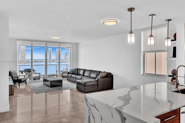 3340 NE 190th St 1109, Aventura, FL 33180