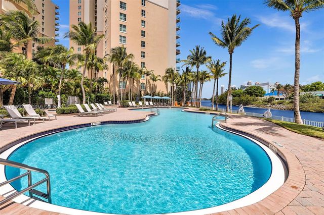 3340 NE 190th St 1109, Aventura, FL 33180