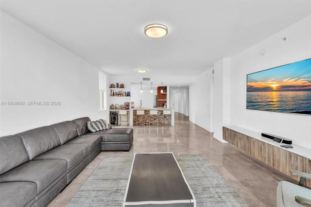 3340 NE 190th St 1109, Aventura, FL 33180