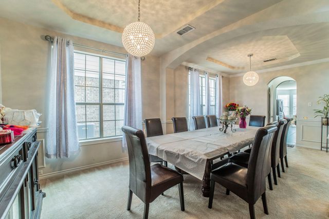 317 Crescent Creek Lane, Fort Worth, TX 76140