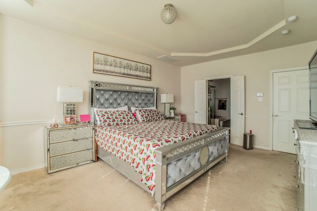 317 Crescent Creek Lane, Fort Worth, TX 76140