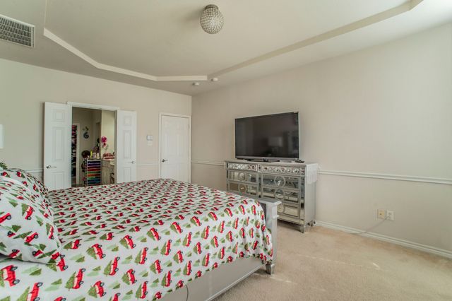 317 Crescent Creek Lane, Fort Worth, TX 76140