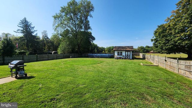 300 WESTMINSTER BLVD, Turnersville, NJ 08012