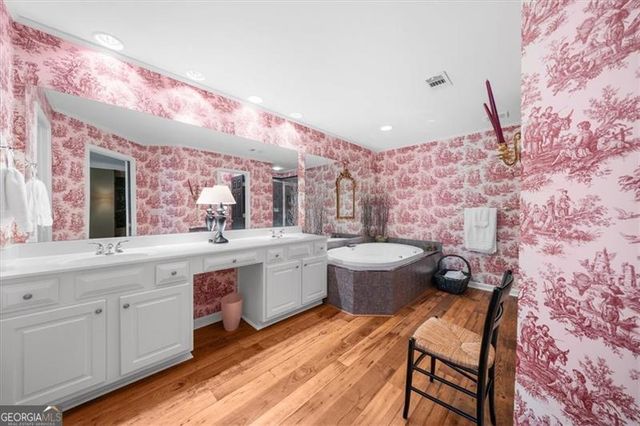 4392 Paces Point Circle SE, Smyrna, GA 30080