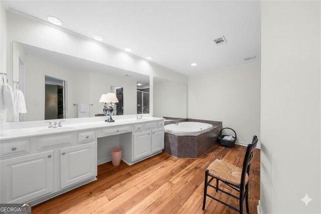 4392 Paces Point Circle SE, Smyrna, GA 30080