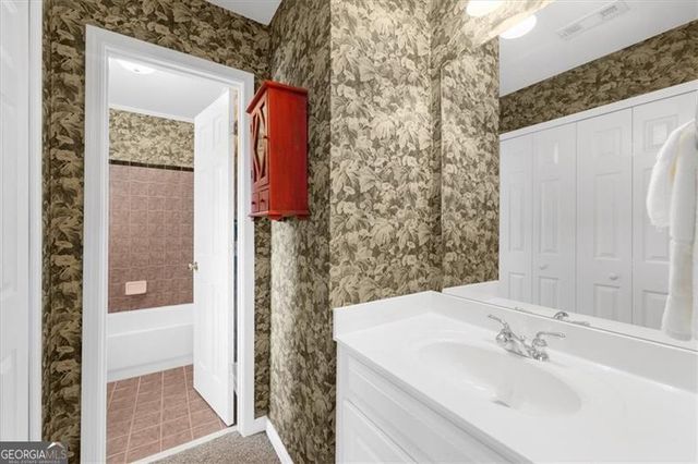 4392 Paces Point Circle SE, Smyrna, GA 30080